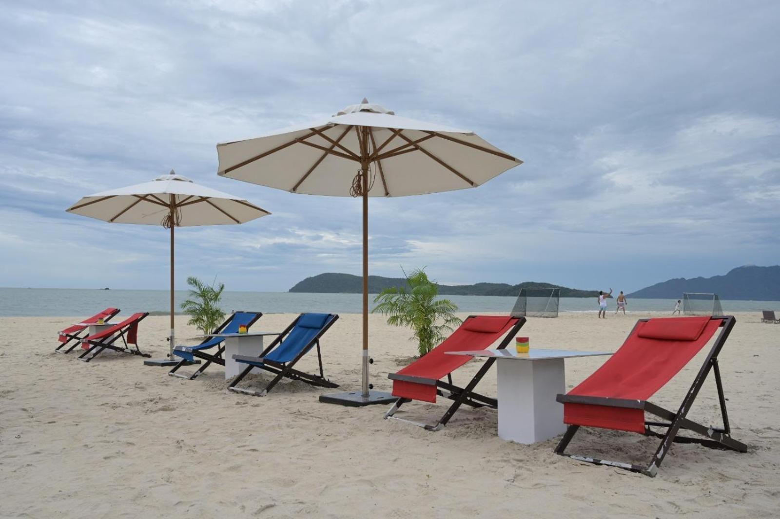 Holiday Villa Resort & Beachclub Langkawi Pantai Cenang Kültér fotó
