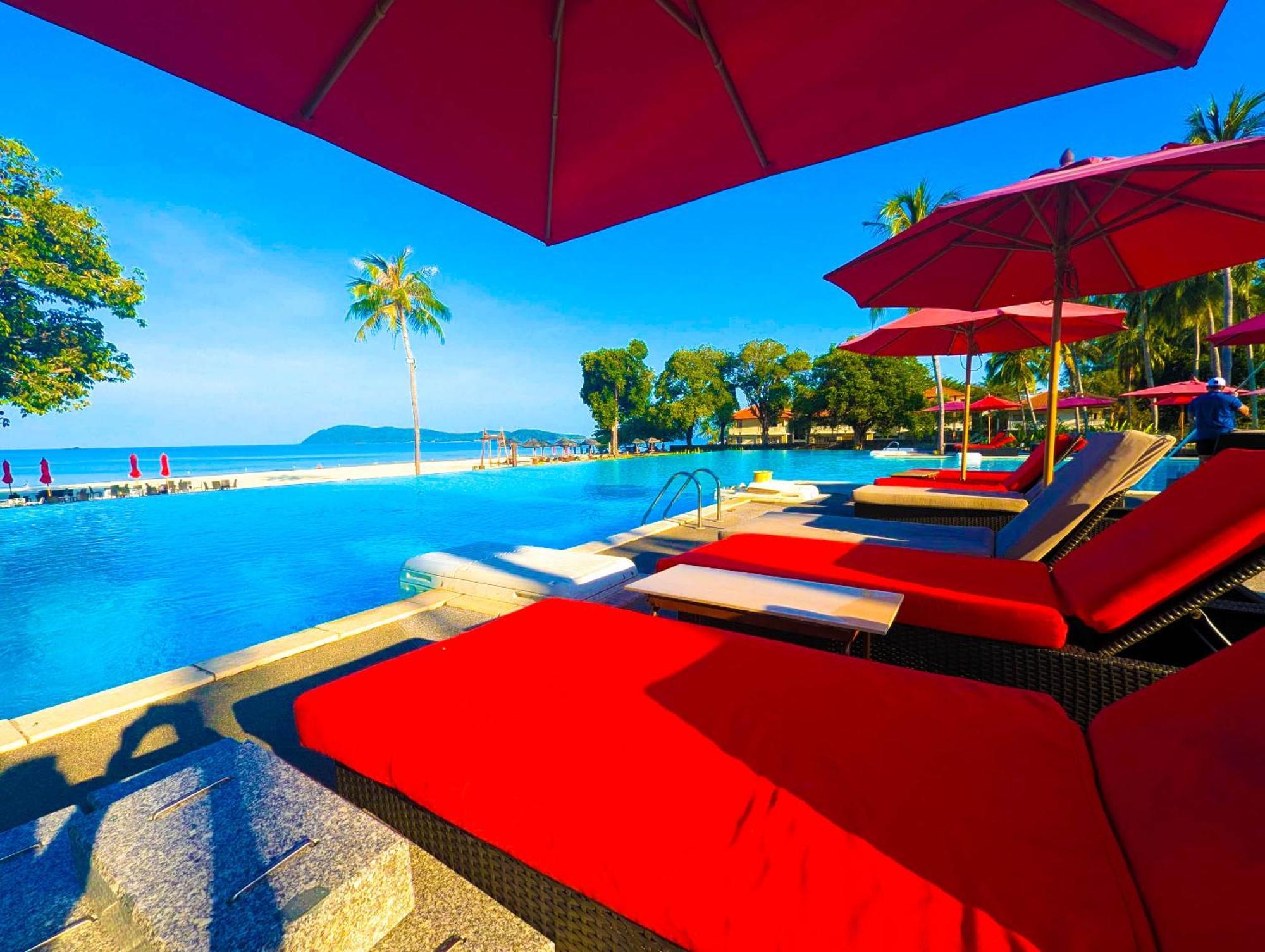 Holiday Villa Resort & Beachclub Langkawi Pantai Cenang Kültér fotó